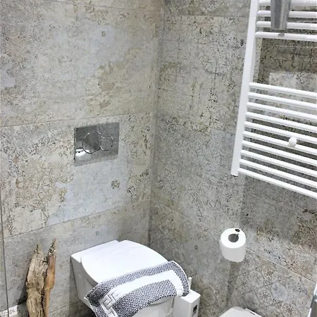 Thea העיירה רתימנו