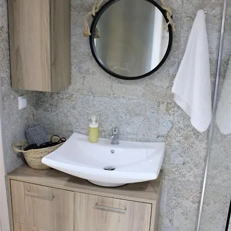 Apartamento Théa Rétino